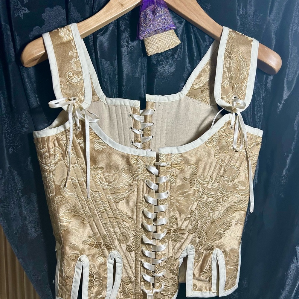 🐥🌻Front / Back Lace Up Stay